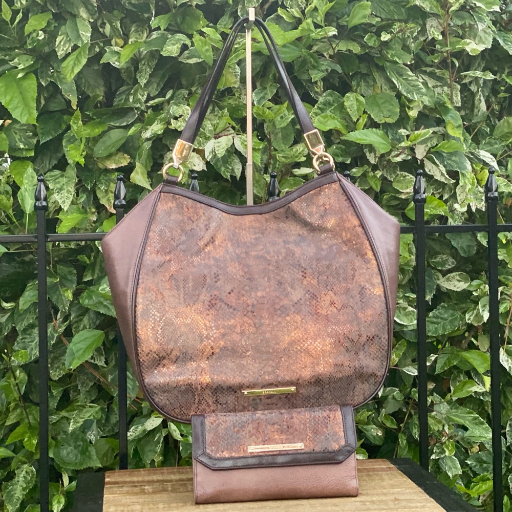 Tote & Checkbook Wallet